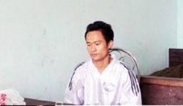 Hành hung mẹ bạn, một thanh niên bị đâm tử vong